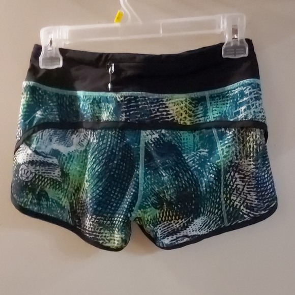 SOLDLululemon speed shorts - Picture 4 of 4